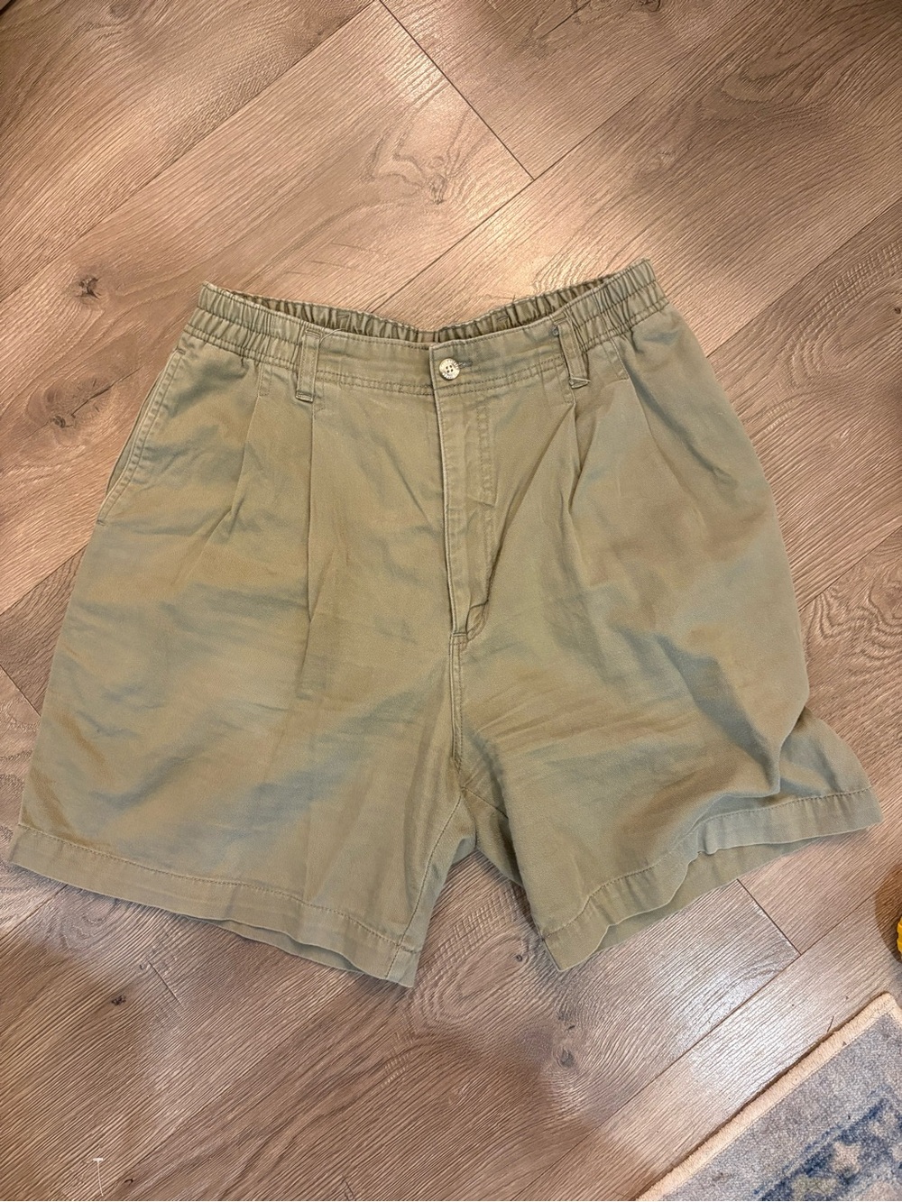 Vintage Cottage Essentials Olive-Tone Relaxed Fit Women's High-Waisted Shorts